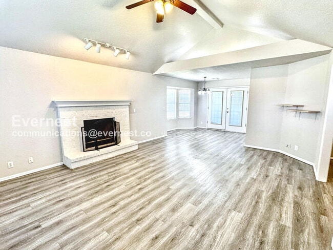 Photo - 1201 W 112th St