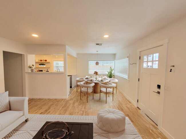 Photo - 823 Orondo Ave