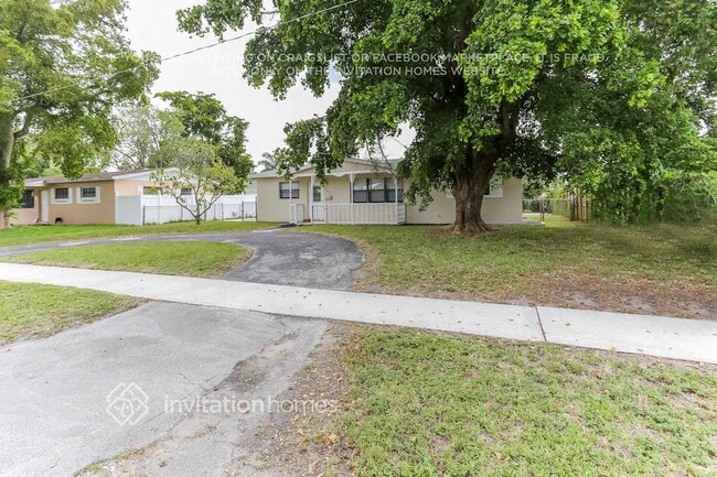 Photo - 241 N 69th Ave