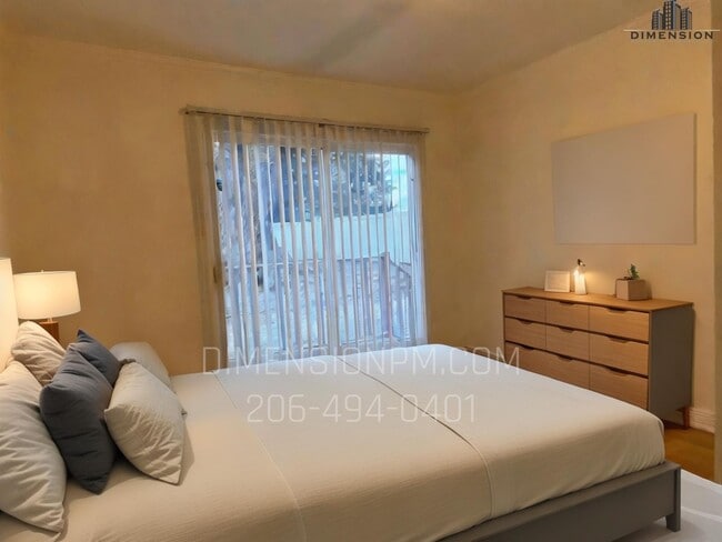 Photo - Cozy 2bed 1Bath with fenced backyard in Kent!