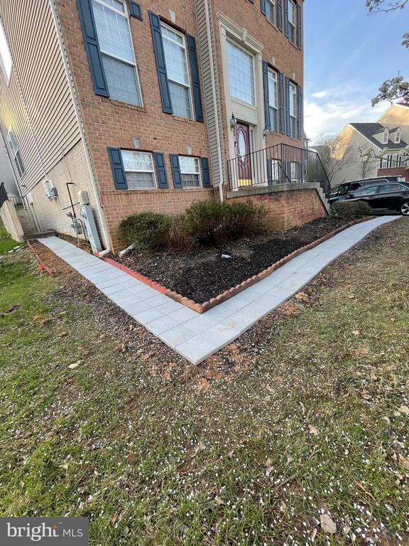 Photo - 6042 Joseph Scott Dr