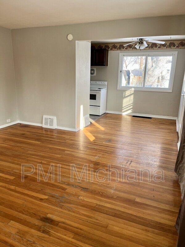 Photo - 4414 Huron Cir