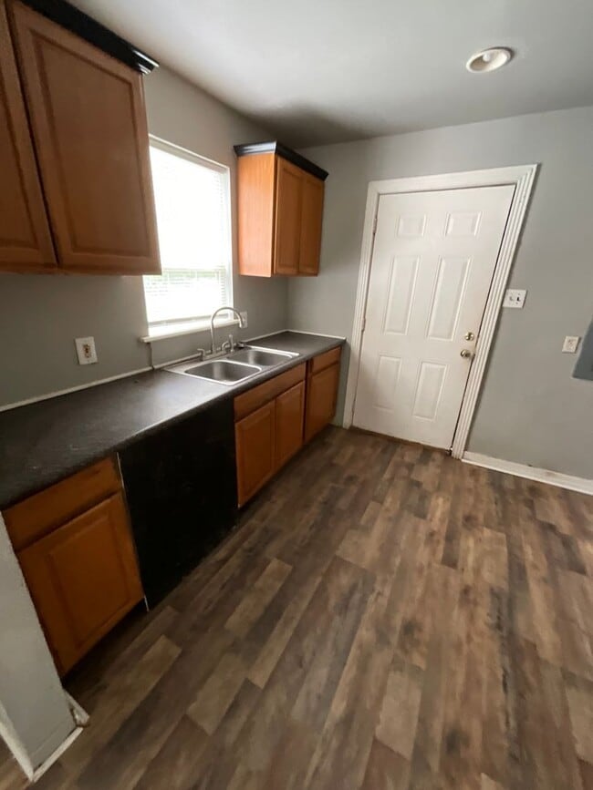 Photo - 1422 Grigsby St