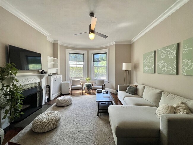 1370 Beacon St Unidad 6