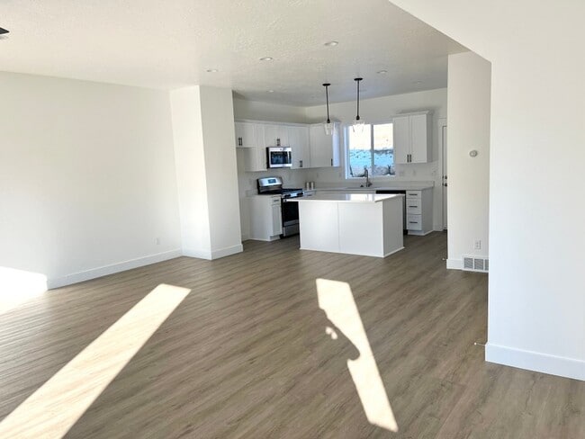 970 Shadow Brk Ln