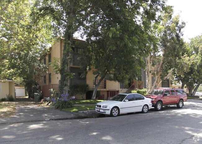 5408 Carpenter Ave