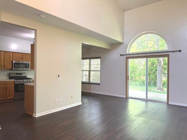 Photo - 4013 Oak Tree Ln