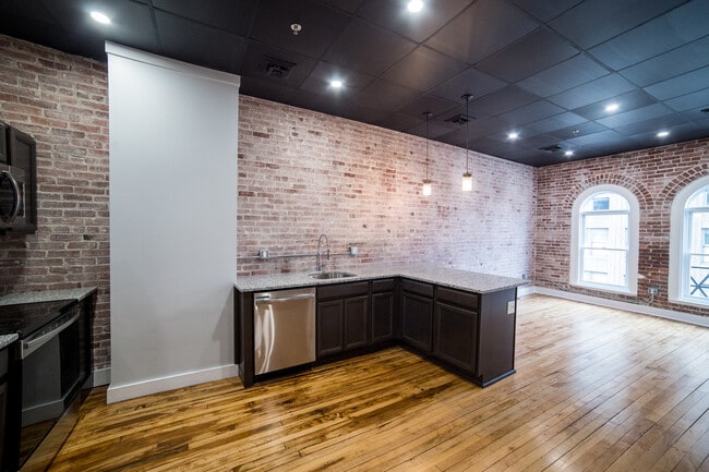 22 State St Unit 4