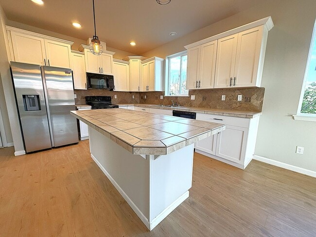 Photo - Beautiful House - 3 bed in Yelm!!