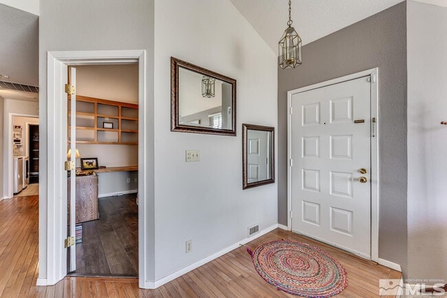 Photo - 2320 Overlook Ct