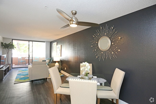 Interior Photo - Market Street Square Rental