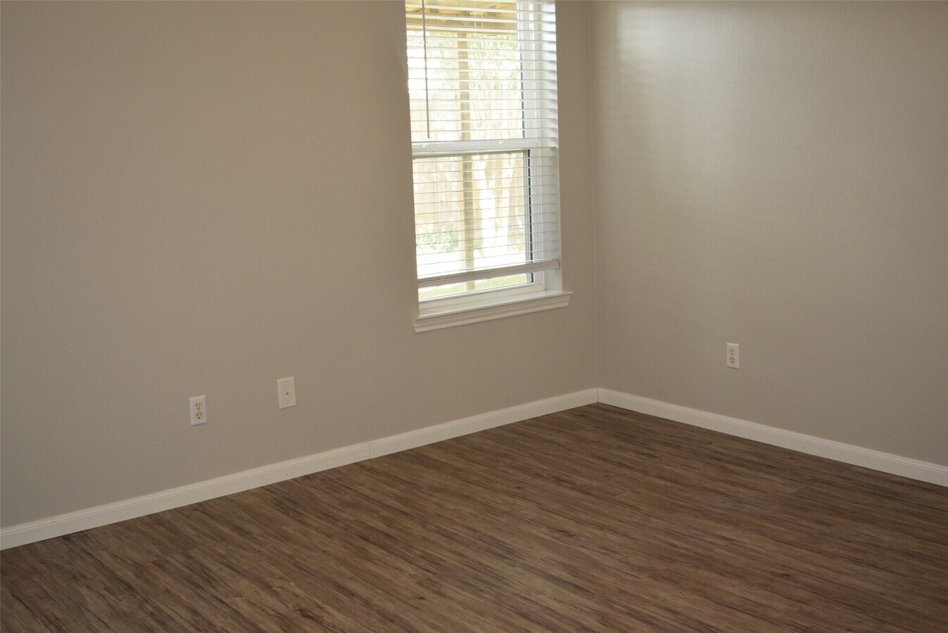 Photo - 18130 Beaverdell Dr