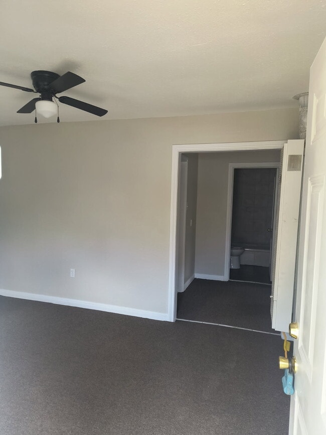 Building Photo - 1716 Wilson Ave Rental
