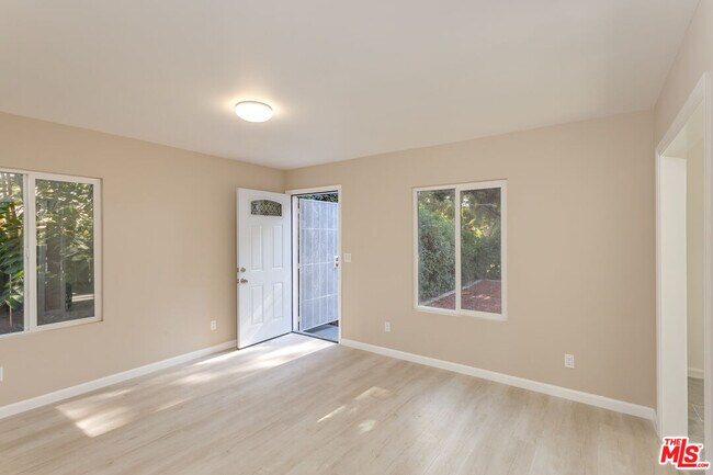 Photo - 7036 Yolanda Ave