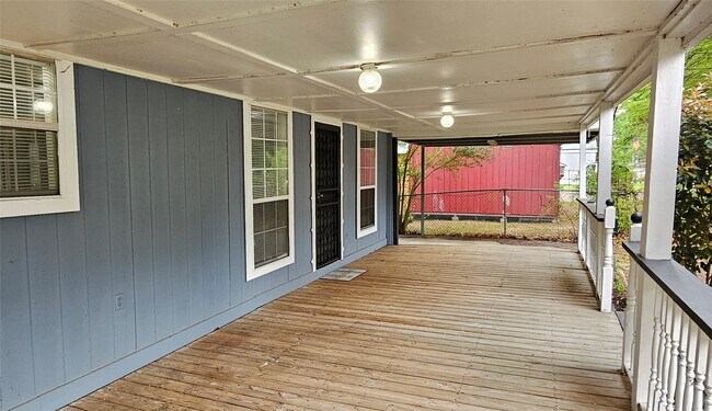 Photo - 10983 Maywood St