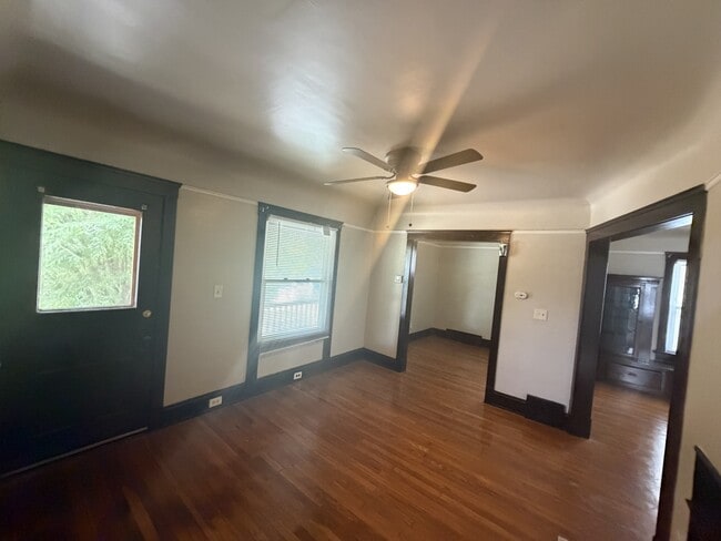 Photo - 10324 Bernard Ave