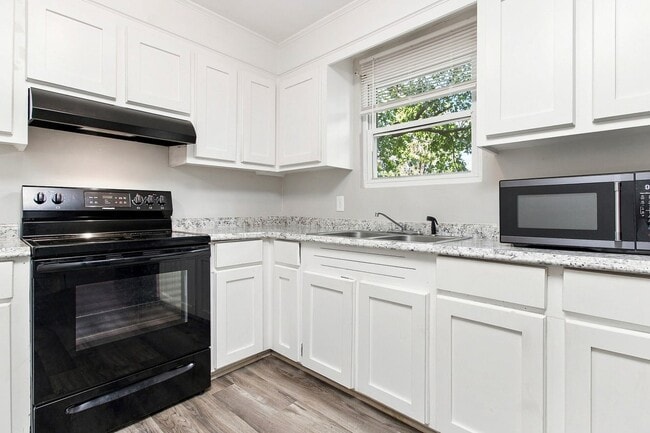 Photo - 400 Richcreek Rd