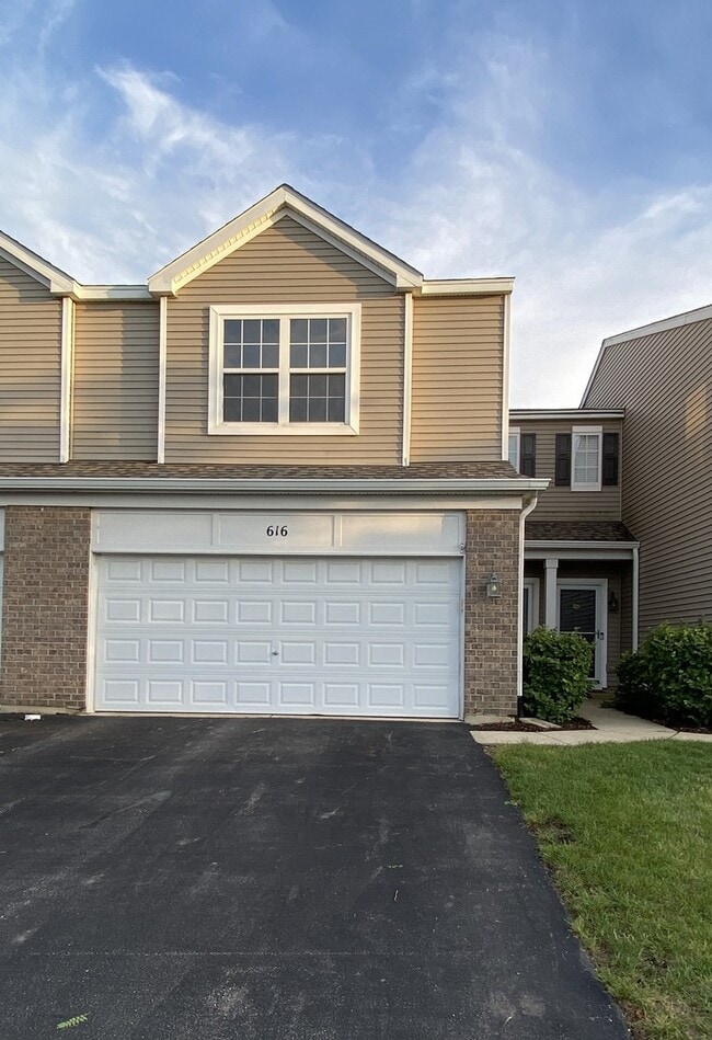Building Photo - 616 Springbrook Trail N Rental