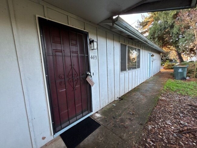 Photo - 4433 Campbell Dr SE