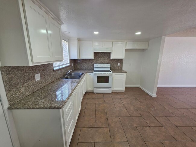 Photo - 809 K St Unit apt a