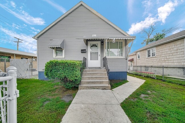 Photo - 2 Bedroom 1 Bathroom House for Rent!