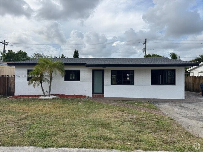 Building Photo - 7161 Pershing St Rental