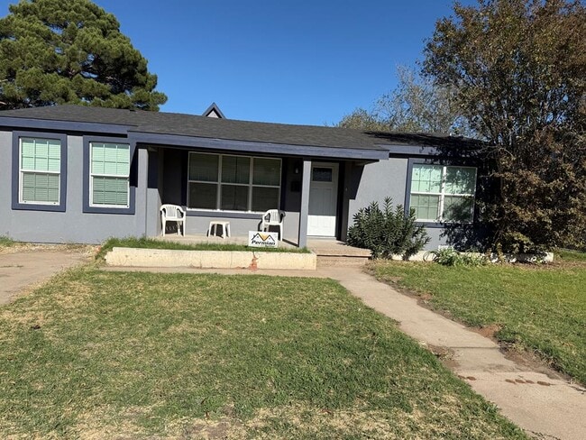 Building Photo - 2711 E 31st St