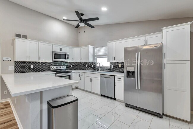 Photo - 6502 E Grandview Dr