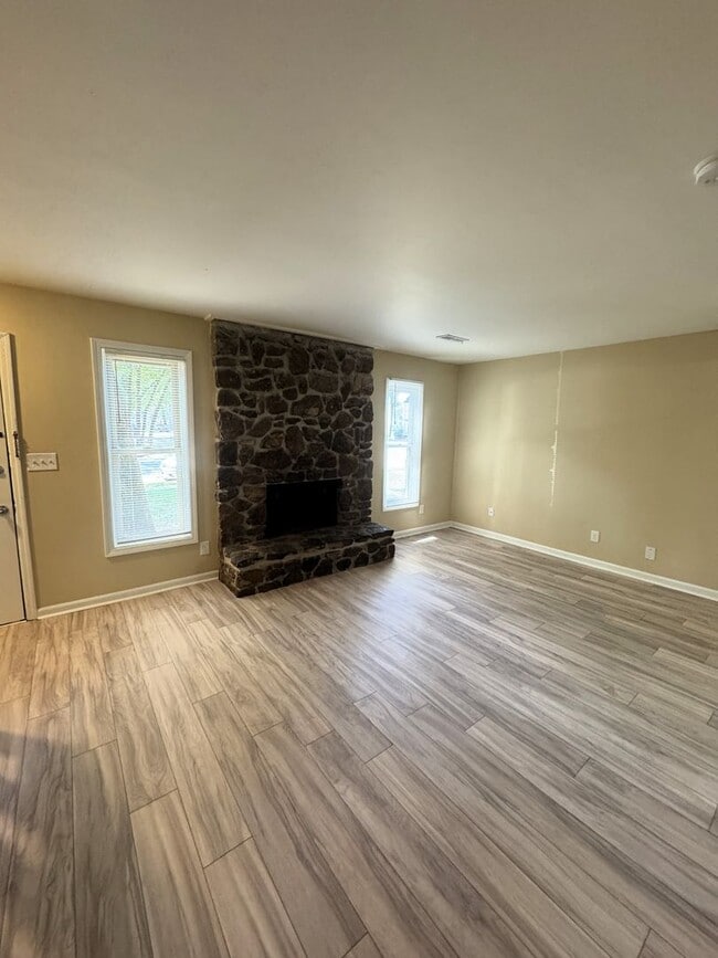 9006 Mahogany Row SE Unidad B