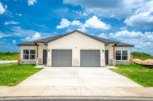 1010 Escondido Ln E Unit A