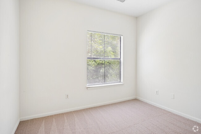 Highland - 2BR, 2BA - 1,008SF - Bedroom