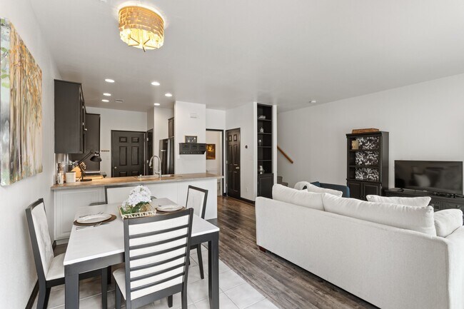 Photo - 4397 Prestige Point