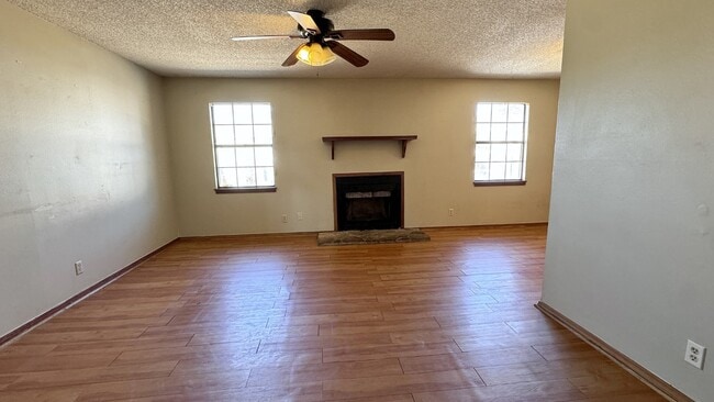 Photo - 819 Downing Pines Rd