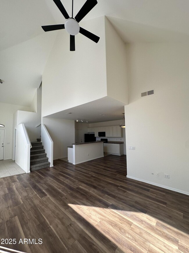 Photo - 1015 S Val Vista Dr