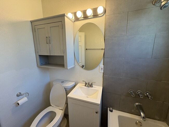 Photo - Tehachapi City Apartment