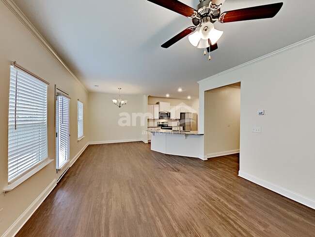 604 Woodall Rd