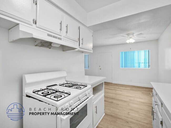 Photo - 868 Victor Ave.