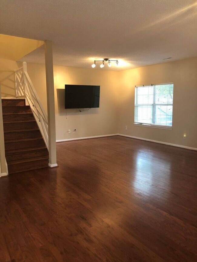 Photo - 820 E Willow Point Pl