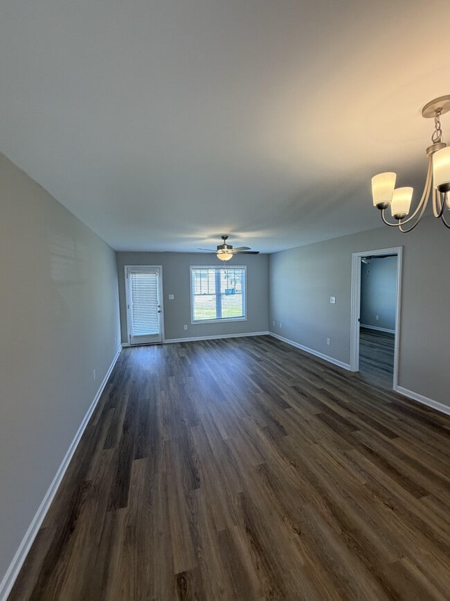 Photo - 1752 Friendly Rd