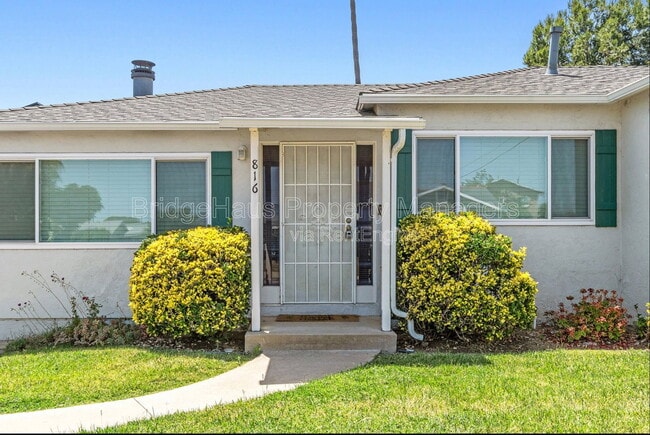Photo - 816 Oro St