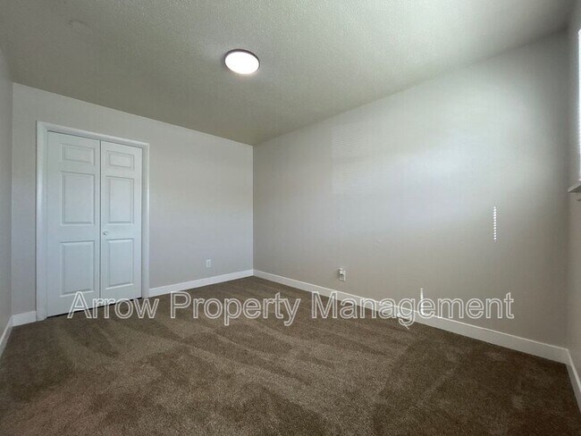 1115 N College Dr