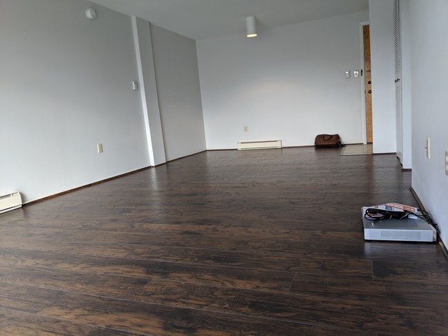 Building Photo - 200 Highland Ave Unit 502