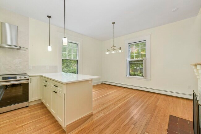 10 Shepard St Unit 3