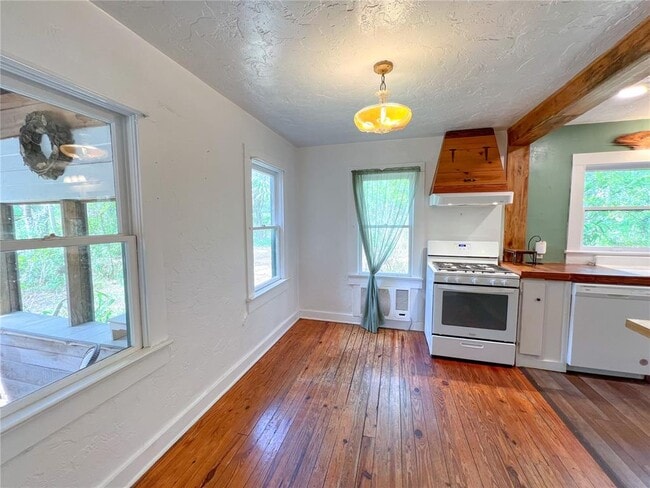 Photo - 11716 NE 7th Ave