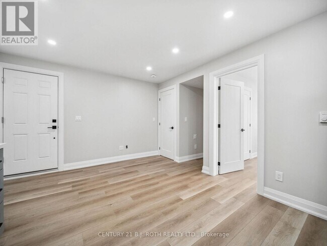 Photo - 14 Christine Pl