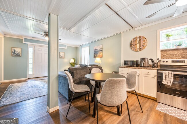 Photo - 4297 Earney Rd