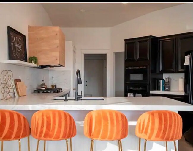 Photo - 78885 Wakefield Cir