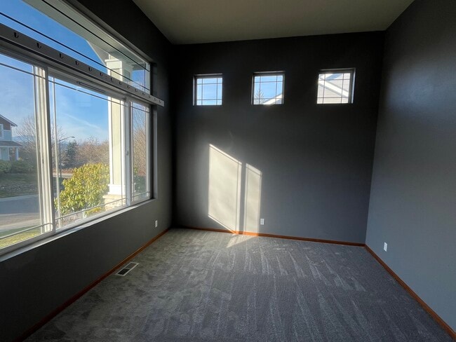 Photo - 18345 Mt Townsend Dr NE