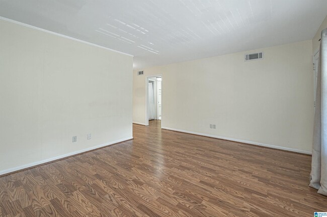 Photo - 2727 Highland Ave Unit 204