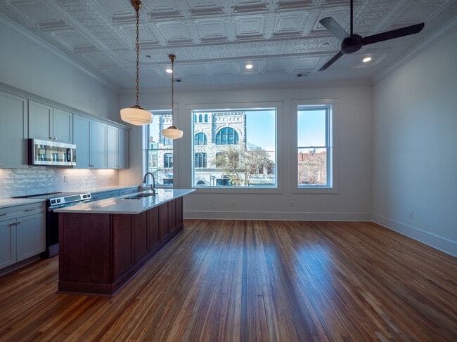 Photo - 121 N Main St Unit 202